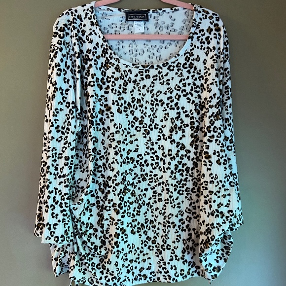 Park Avenue Tops - Women's plus size 3x Brown leopard print long sleeve top shirt tunic